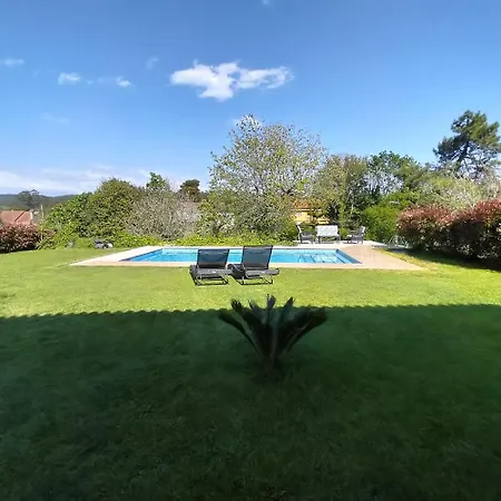 Vacacional As Acenas Holiday home